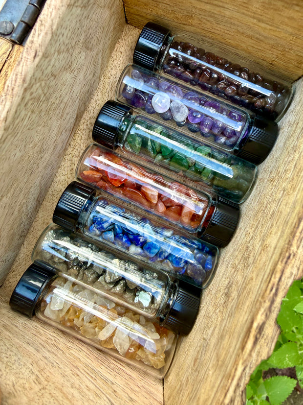 Crystal Chip Keepsake Box | Set of 7 Crystal Chip Bottles